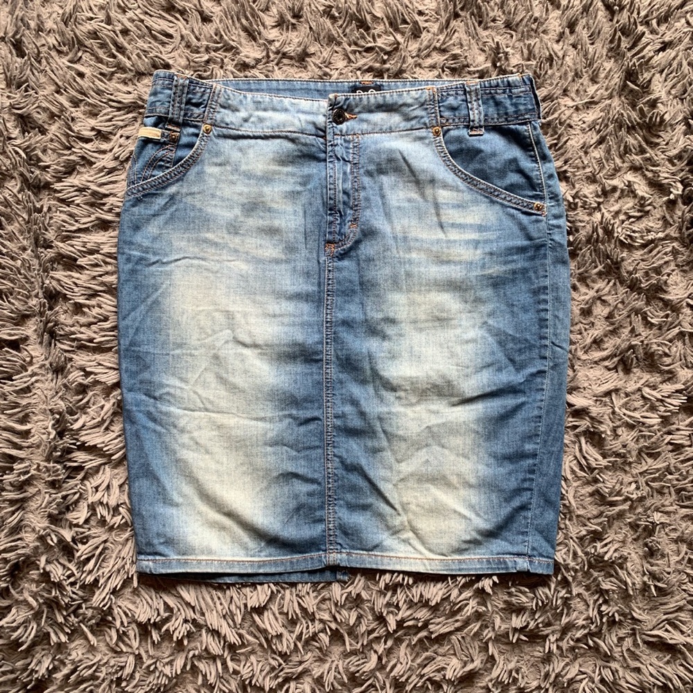 Vintage Y2K faded and distressed Dolce and Gabbana “D&G” denim pencil skirt